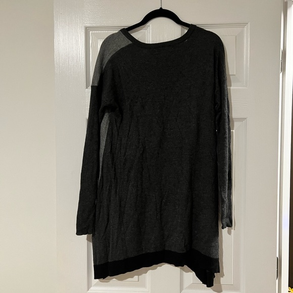 Neiman Marcus Sweater - Picture 2 of 5